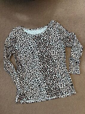 Maurice’s M Leopard/Cheetah Print Top Soft Knit Long Sleeved